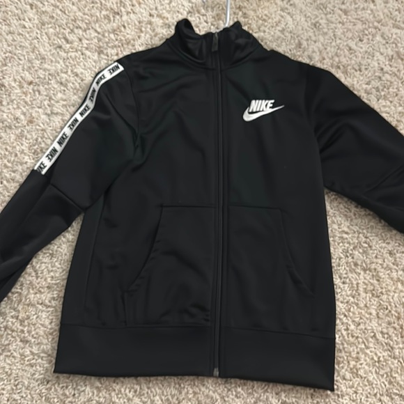 Nike Jacket - Picture 1 of 3